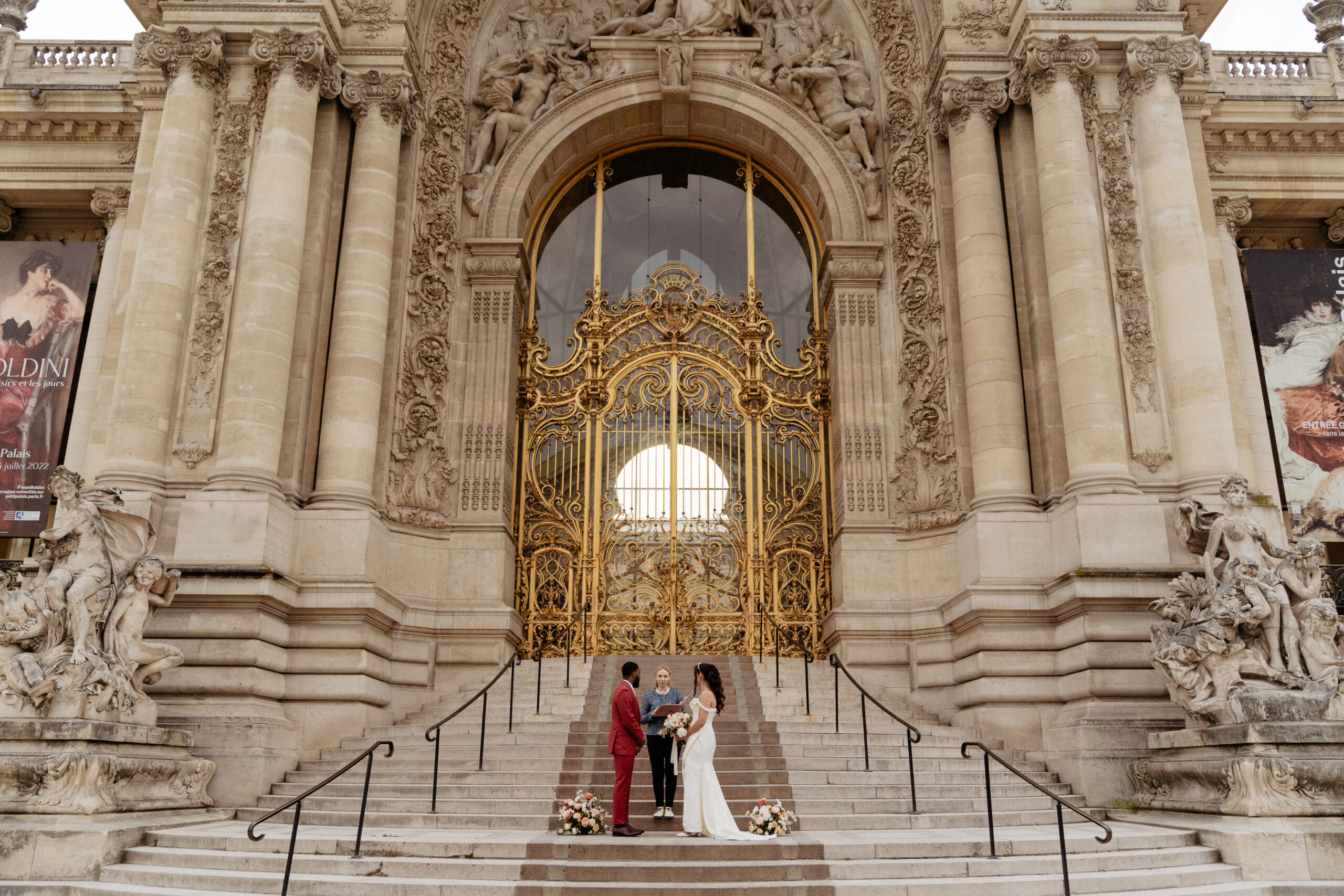 Black couple elopement wedding ceremonie in Petit Palais