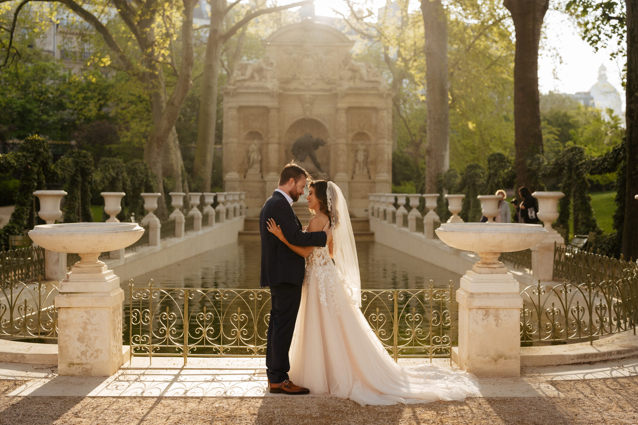 Best Elepement Ceremony Locations in Paris at the Jardin du Luxembourg